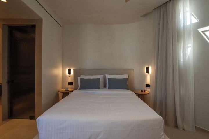 Room 25 of 121