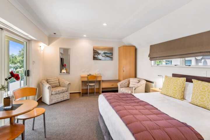 Room 8 of 31