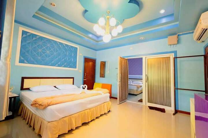 Room 31 of 48