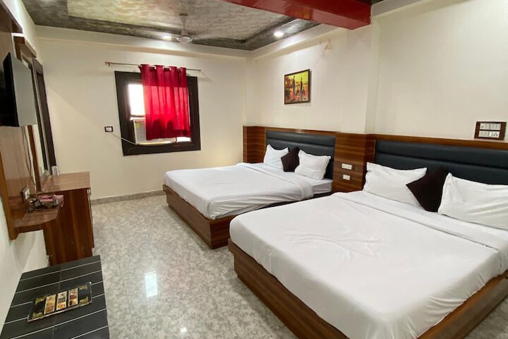 Room 6 of 27
