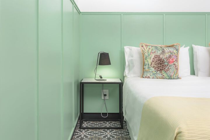 Room 44 of 79