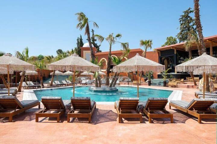 Pool 69 of 201