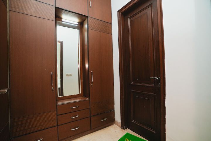 Room 35 of 39