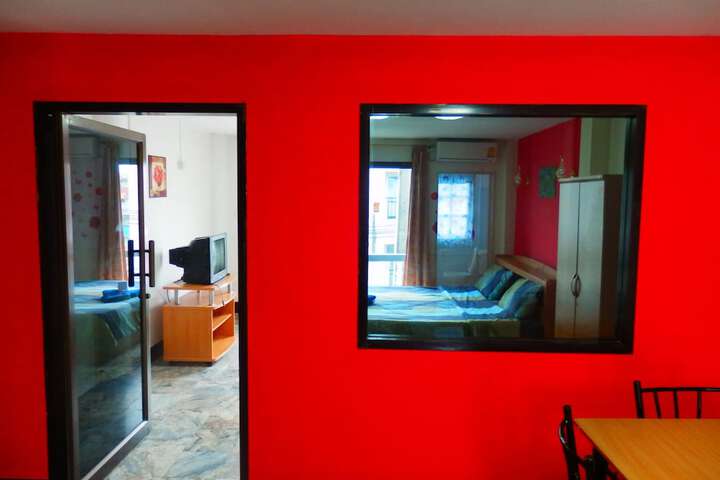 Room 8 of 29