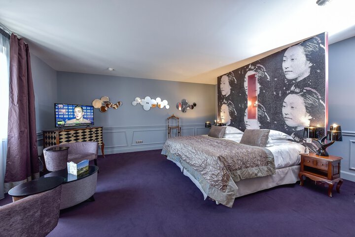 Room 4 of 101