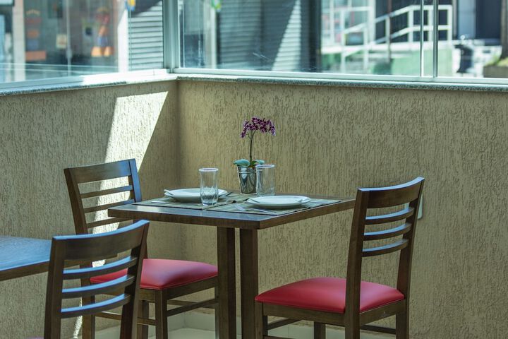 Dining 27 of 31
