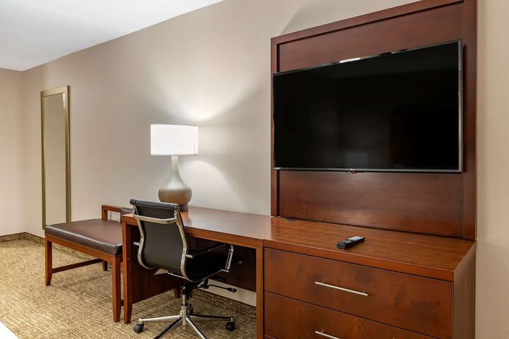 Standard 2 Queen Beds Accessible (10 of 10)