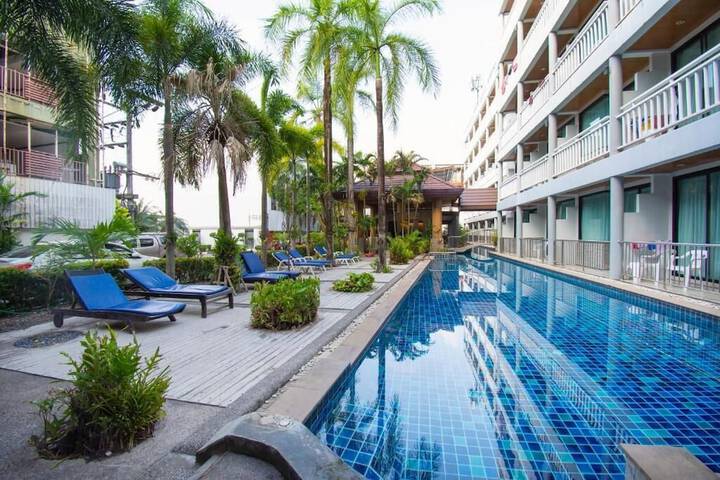 Pool Hotel