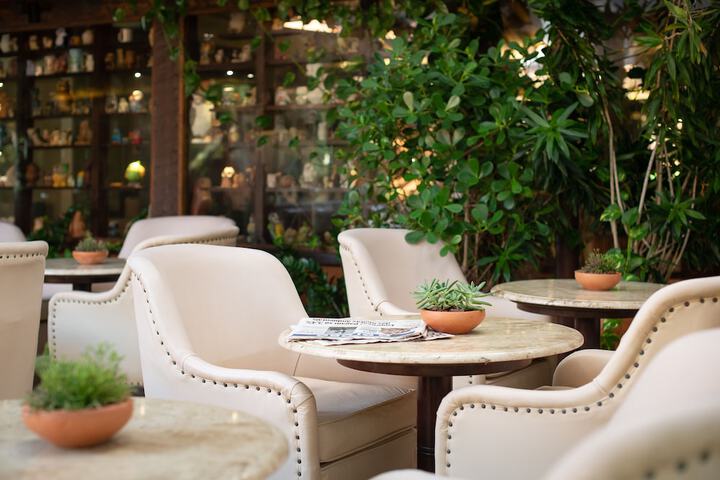 Lounge 73 of 87