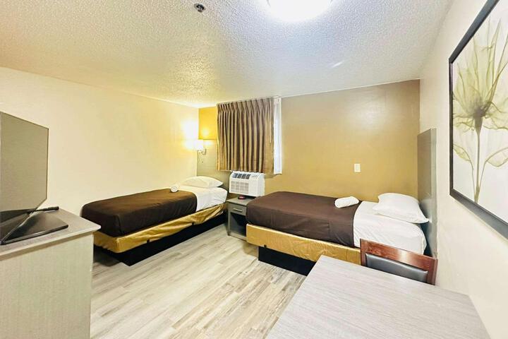 2 Single Beds Efficiency (2 of 2)