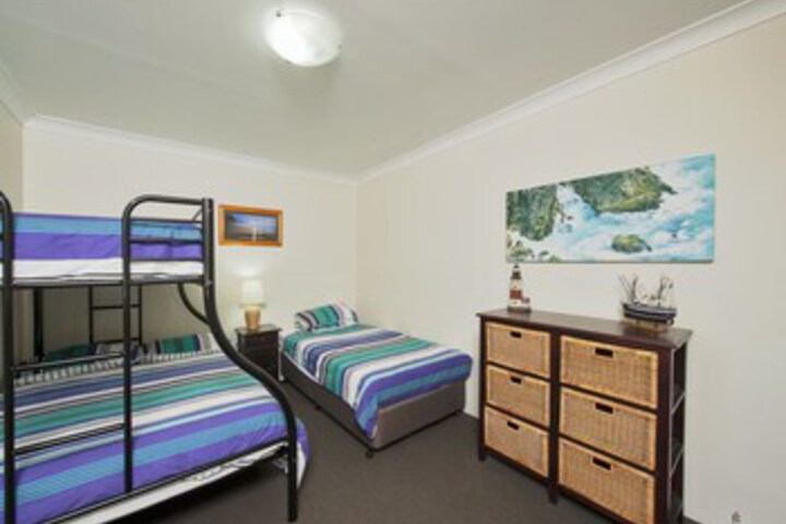 Room 10 of 13