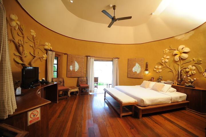 Room 12 of 79