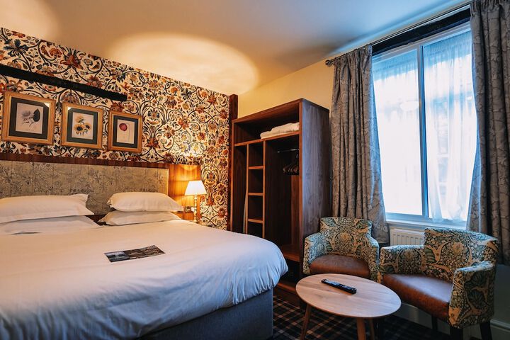 Room 21 of 178
