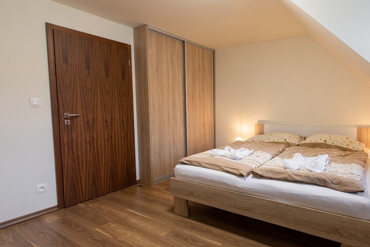Room 84 of 194