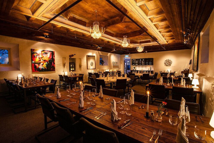 Dining 21 of 28