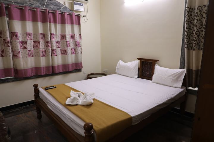 Room 4 of 22