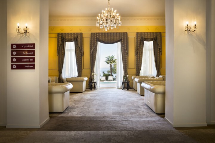 Lobby sitting area