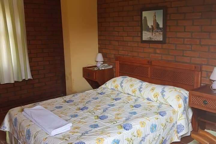 Room 9 of 37