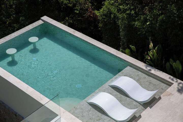 Pool 224 of 261