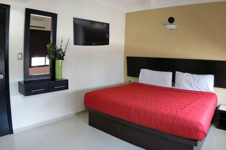 Room 9 of 40
