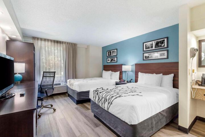 2 Double Beds (4 of 11)