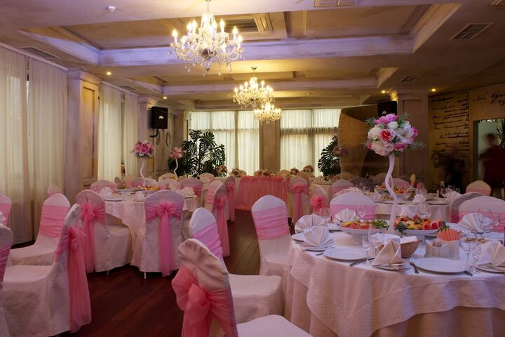 Ballroom/Hall 44 of 53