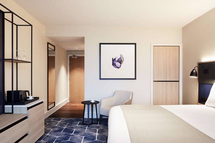 Room 13 of 95