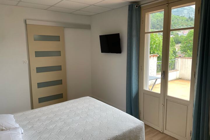 Room 6 of 36