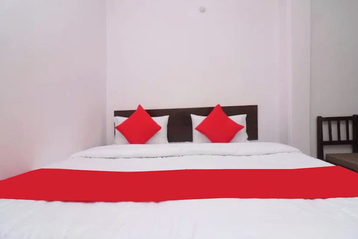 Room 10 of 20