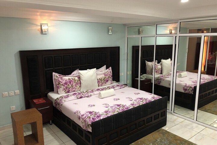 Room 12 of 44