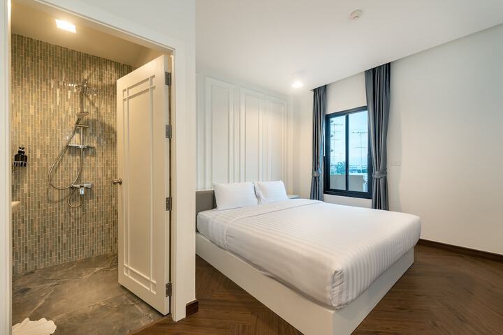 Room 14 of 68