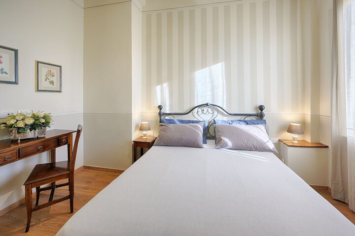 Room 4 of 29