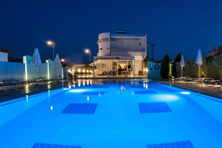 Pool 13 of 45
