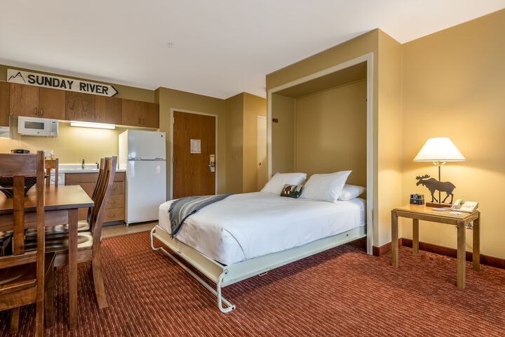 Superior Queen Murphy Bed (16 of 16)