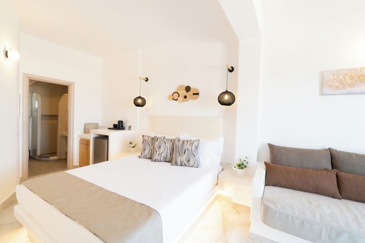 Room 2 of 37