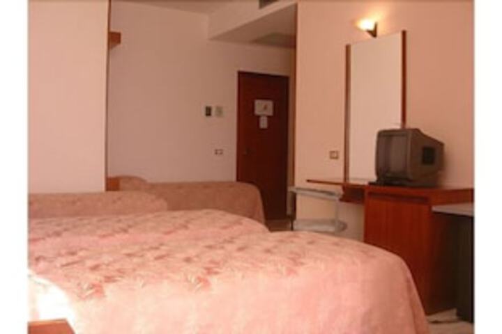 Room 4 of 19