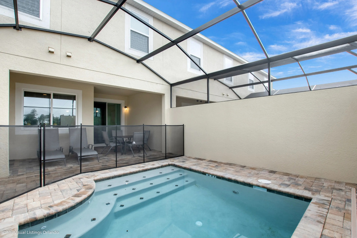 Pool 11 of 26