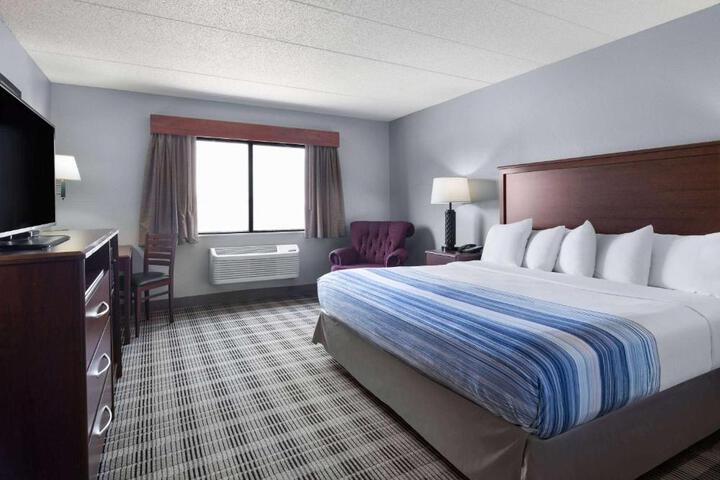 2 Queen Beds (13 of 13)