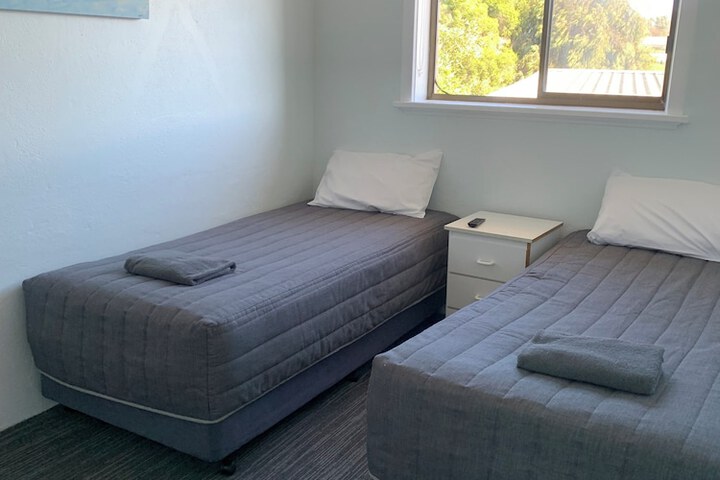Room 16 of 65