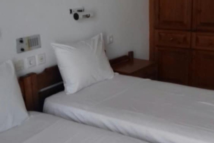Room 6 of 22