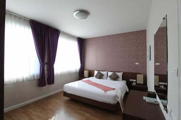 Room 18 of 42