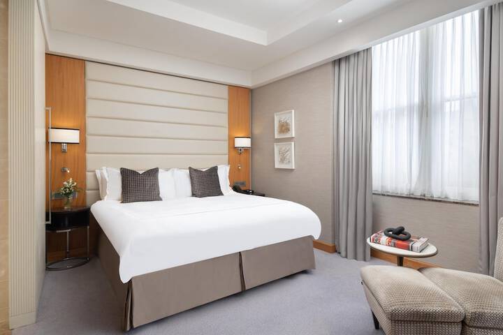 Room 32 of 114