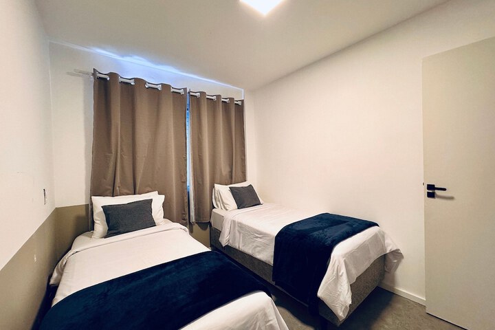 Room 5 of 17