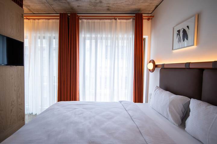 Room 10 of 41