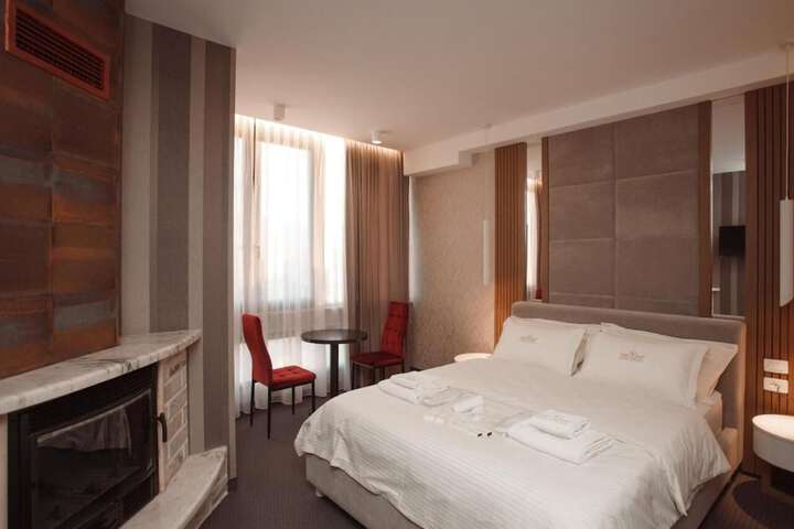 Room 4 of 54