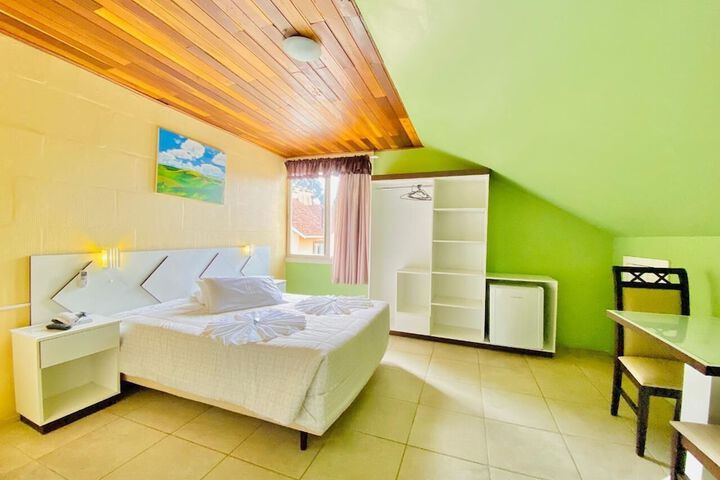 Room 22 of 46