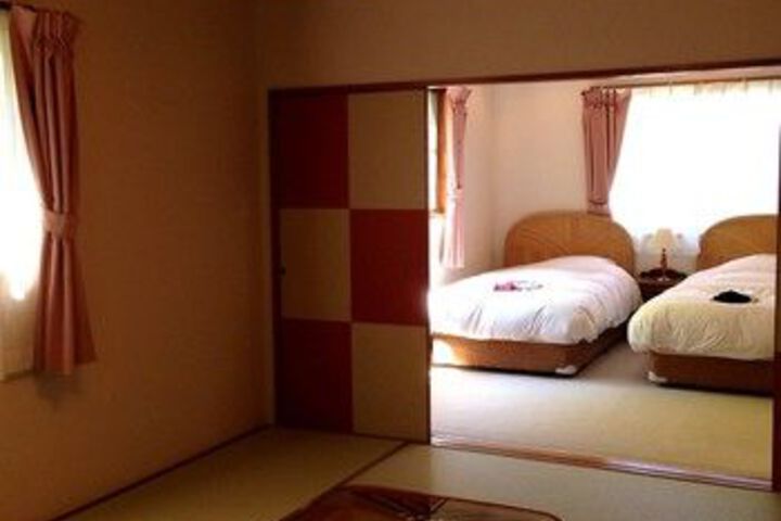 Room 14 of 23
