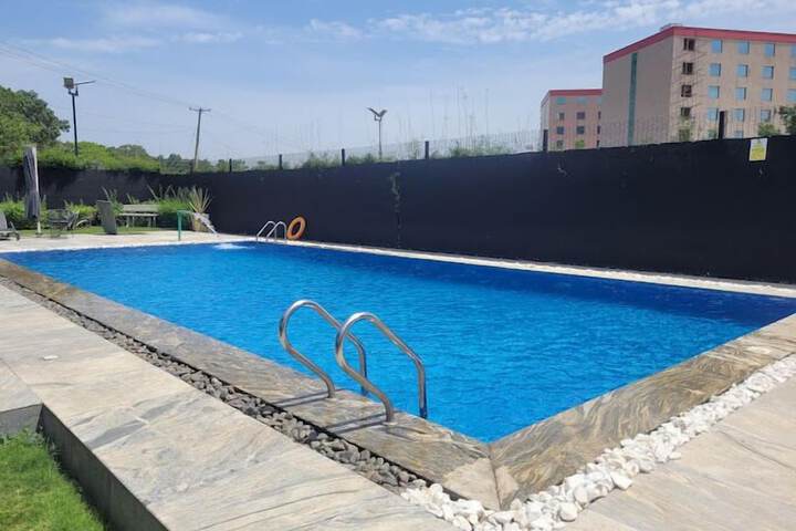 Pool 18 of 40