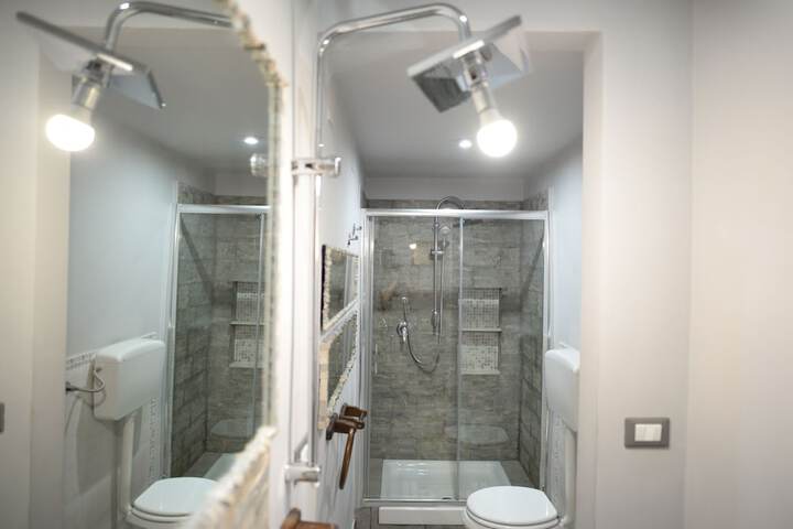 Room 26 of 28