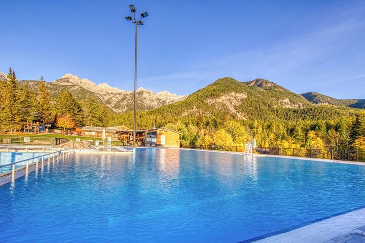 Hotel Interior 100 of 116